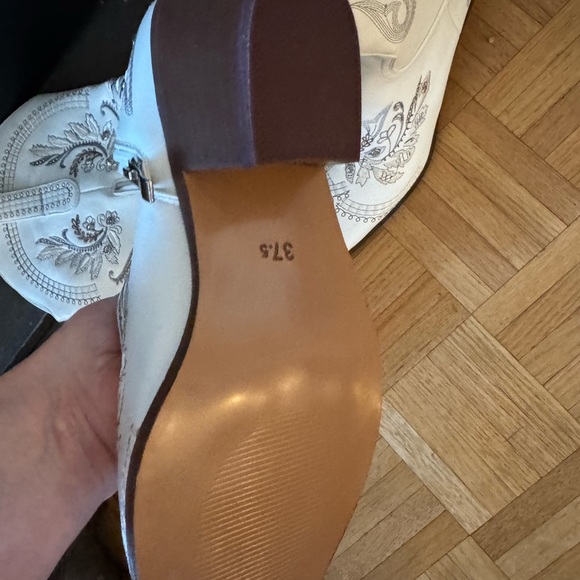 Embroidered White Rhinestone Embellished Boutique Cowboy Boots - Picture 8 of 8